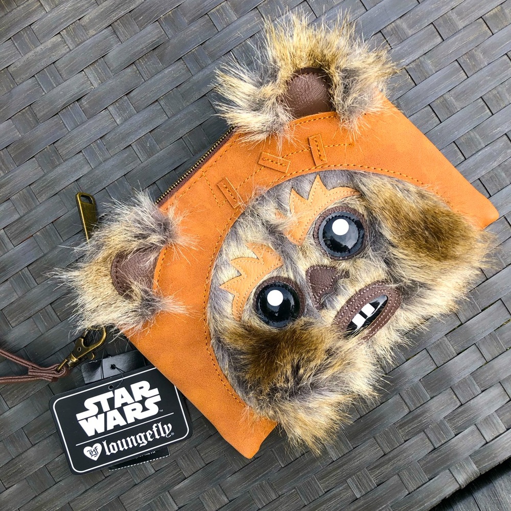 Loungefly NWT Star Wars Ewok Clutch Wristlet